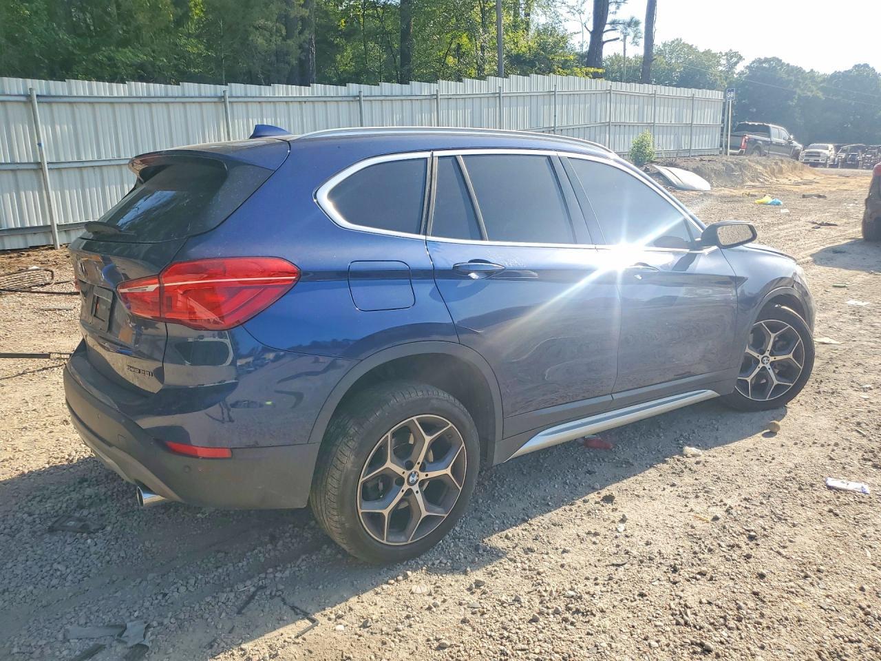 2019 BMW X1 Sdrive28I - zdjęcie 3