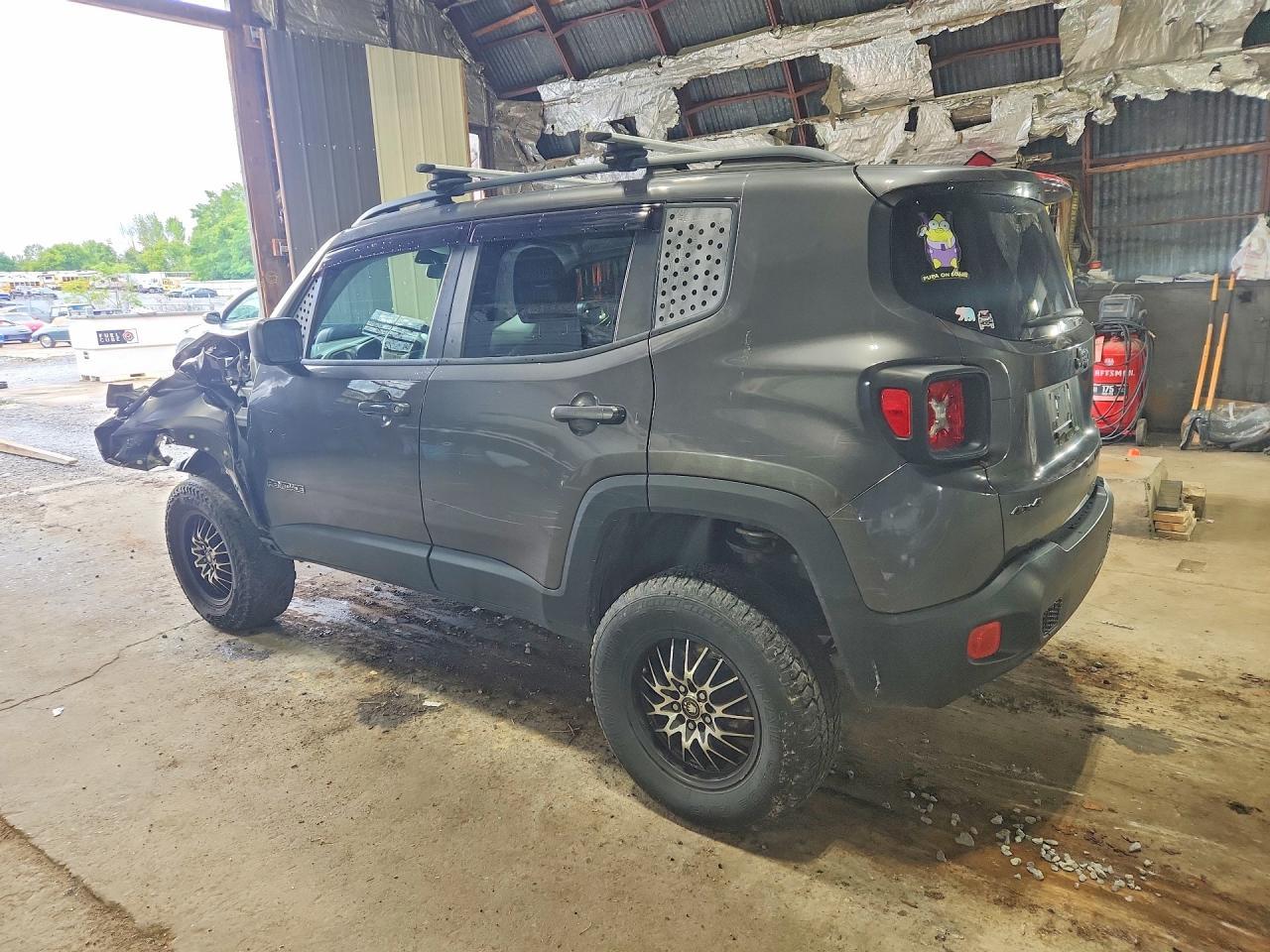 2017 Jeep Renegade Sport - zdjęcie 2