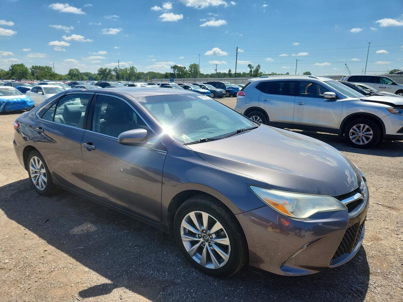 2016 Toyota Camry Xle - zdjęcie 4
