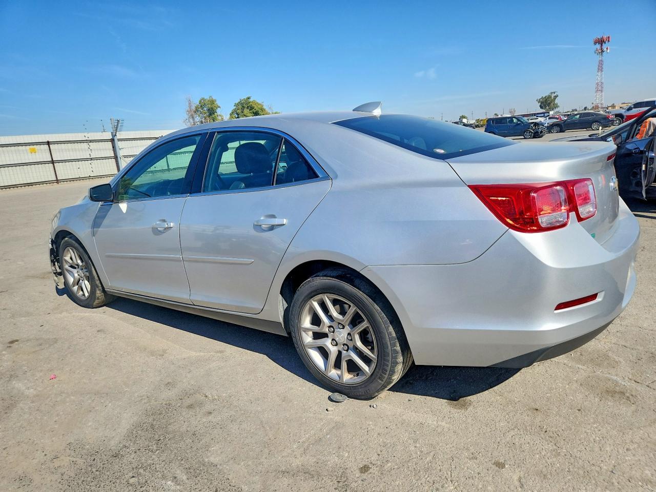 2015 Chevrolet Malibu 1Lt - zdjęcie 2