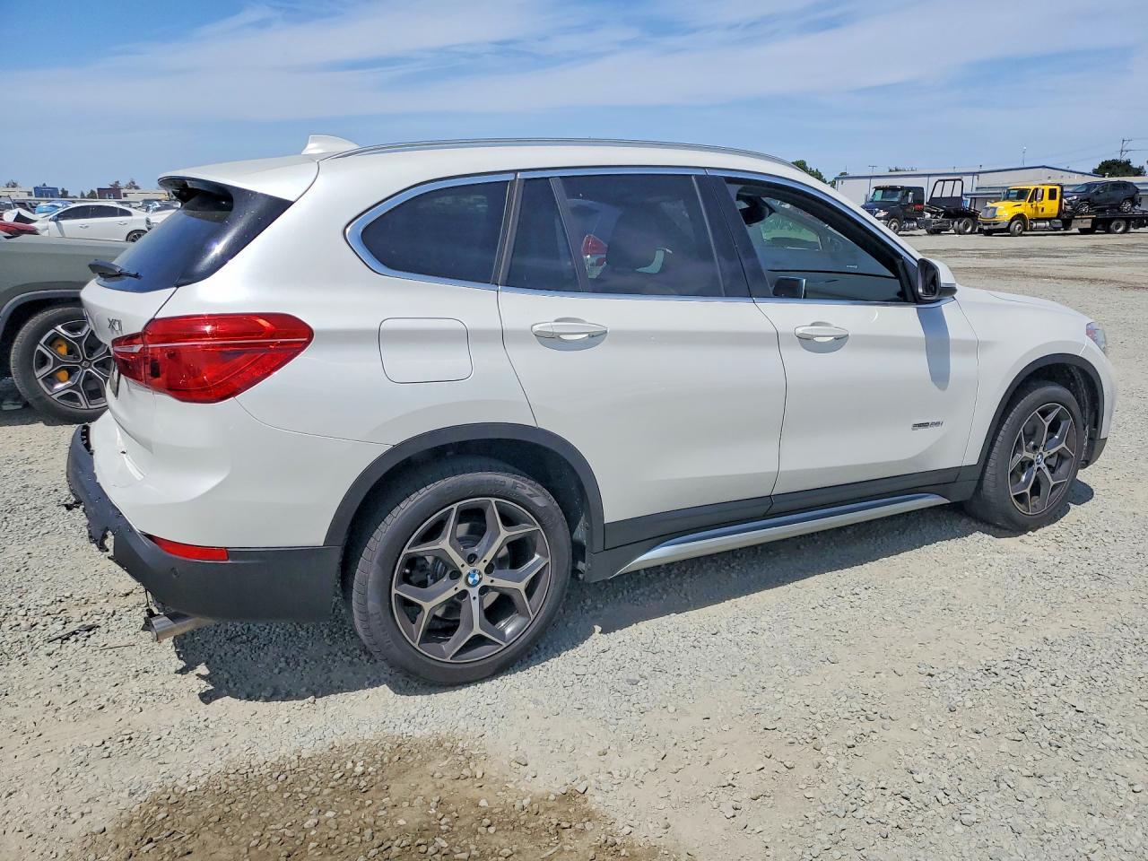 2018 BMW X1 Sdrive28I - zdjęcie 3