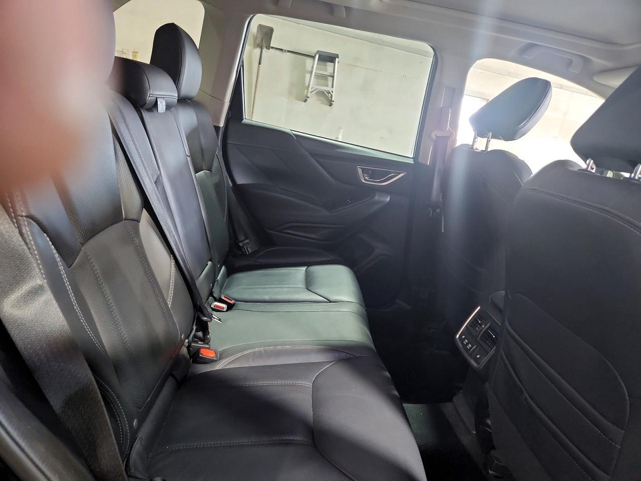 2022 Subaru Forester Touring - zdjęcie 11