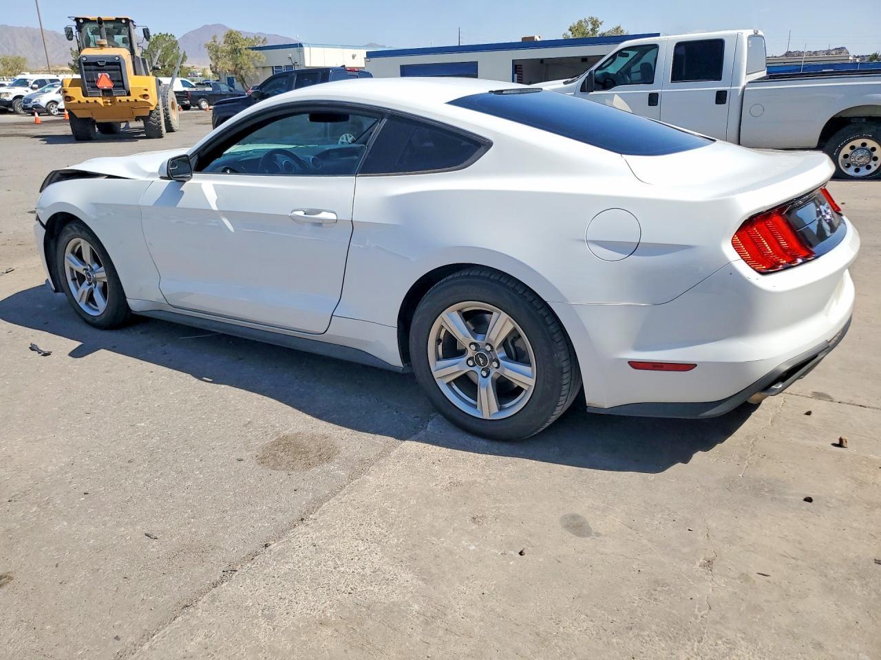 2018 Ford Mustang - zdjęcie 2