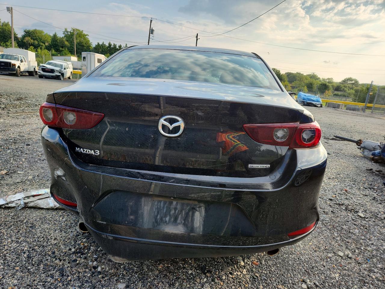 2022 Mazda 3 - zdjęcie 6