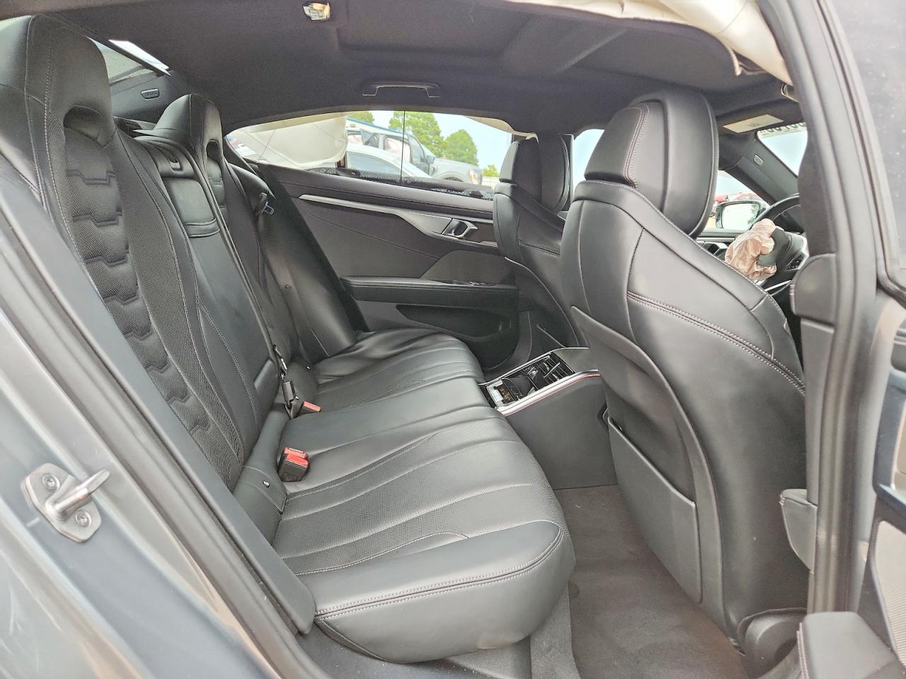 2024 BMW 840I - zdjęcie 10