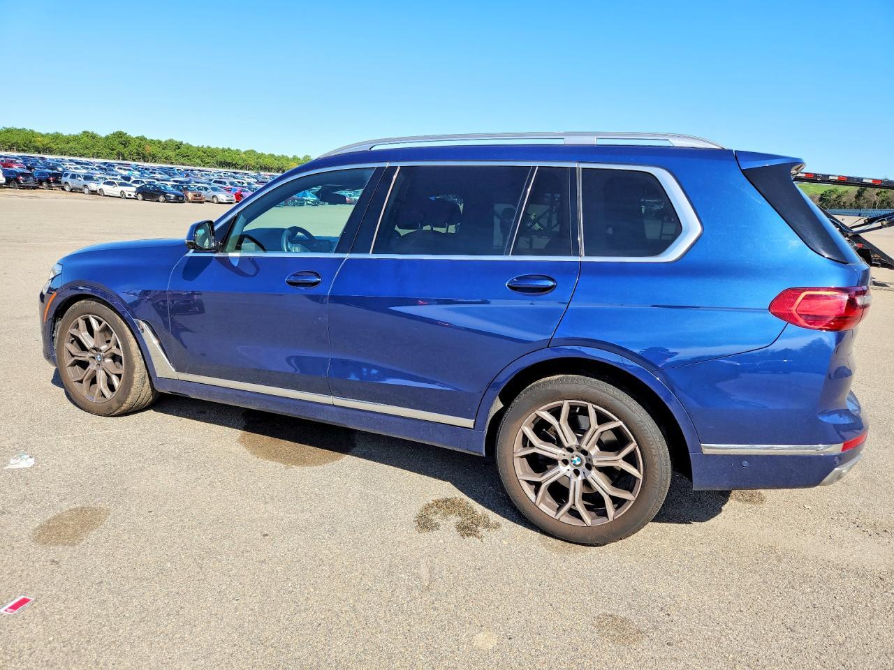 2020 BMW X7 xDrive40I - zdjęcie 2