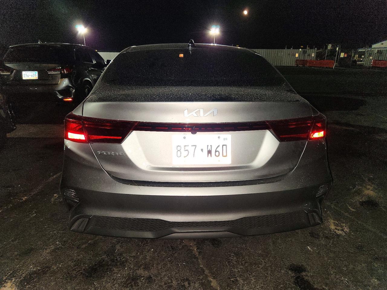 2023 Kia Forte Lxs - zdjęcie 6