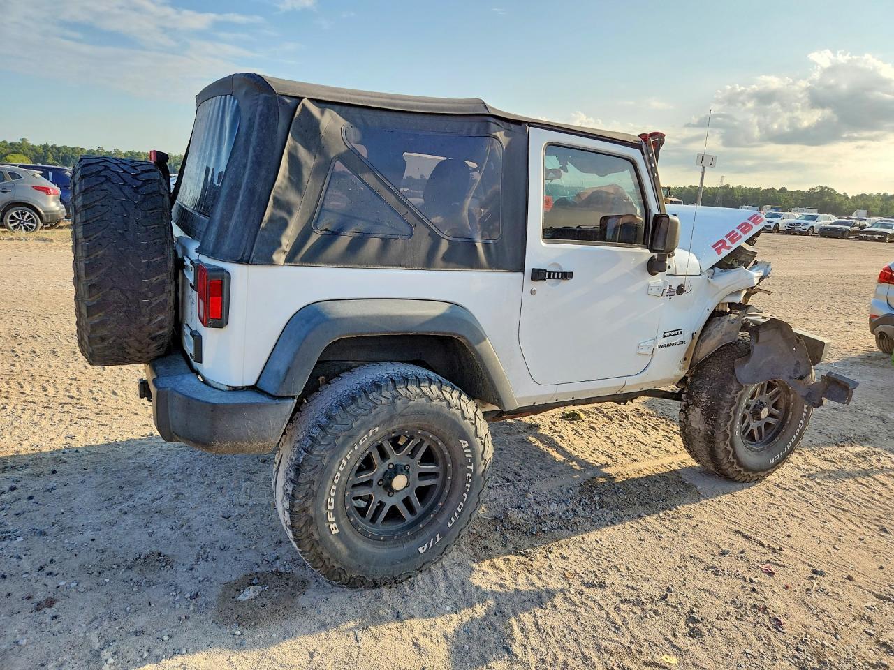 2016 Jeep Wrangler Sport - zdjęcie 3