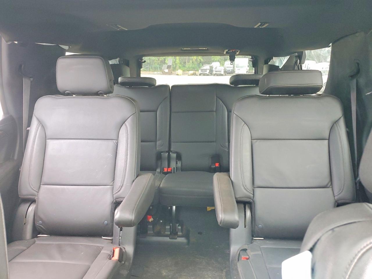 2022 Chevrolet Tahoe K1500 Z71 - zdjęcie 10