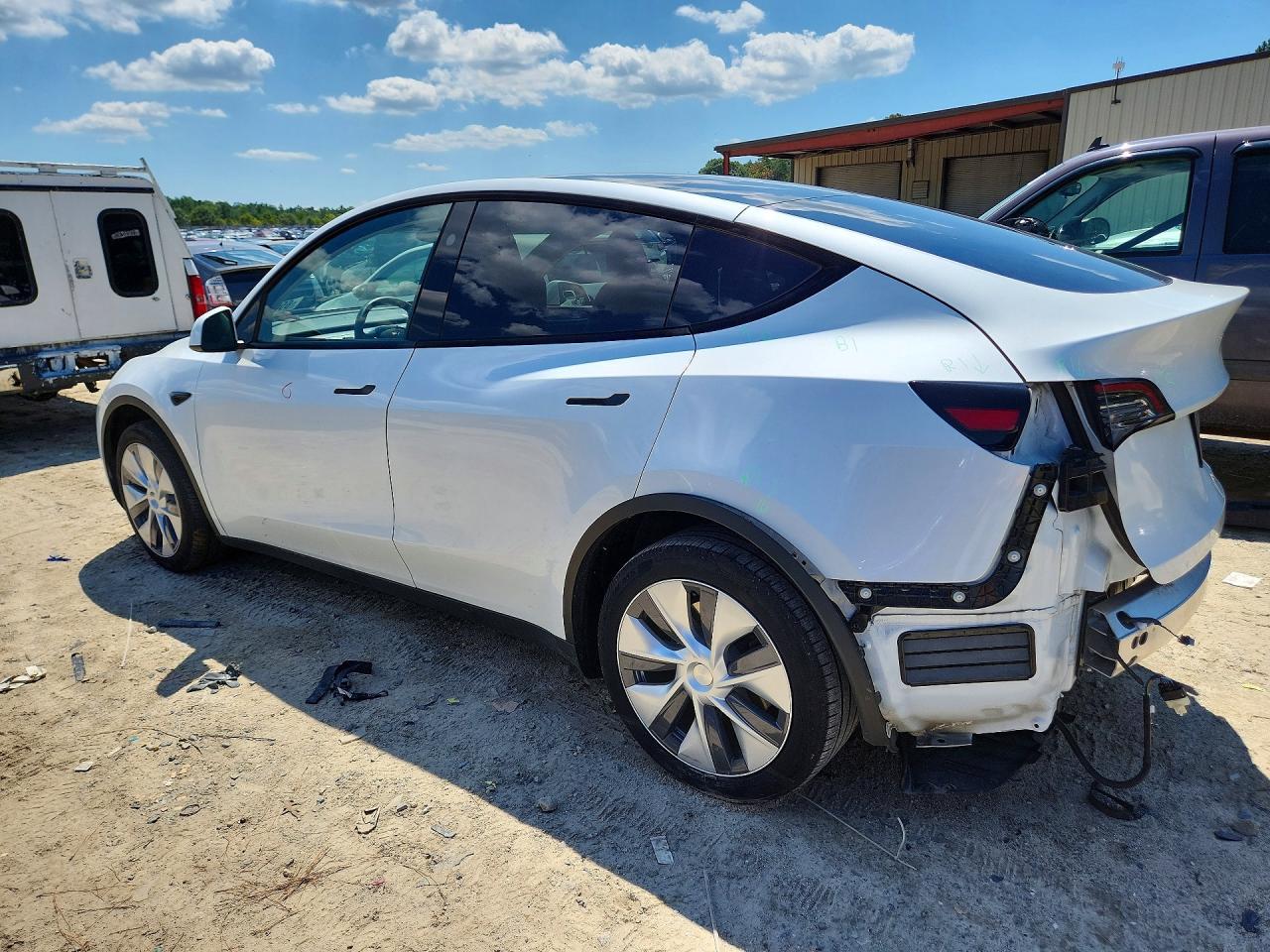 2023 Tesla Model Y - zdjęcie 2