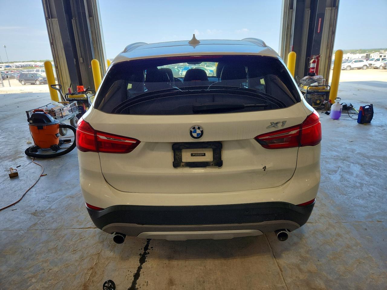 2017 BMW X1 xDrive28I - zdjęcie 6