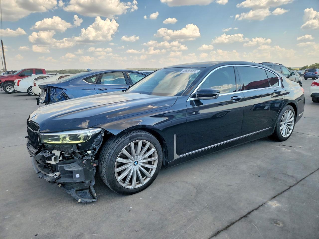 BMW Seria 7 - zdjęcie 1