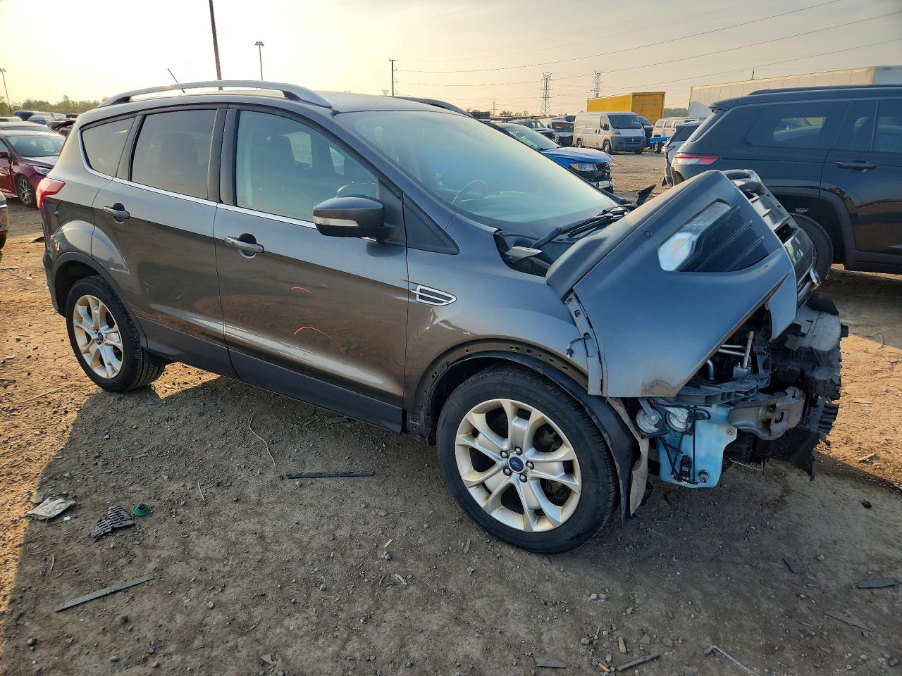 2016 Ford Escape Titanium - zdjęcie 4