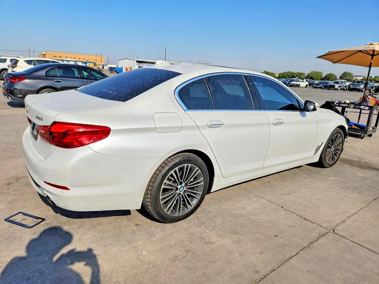 2017 BMW 530 I - zdjęcie 3