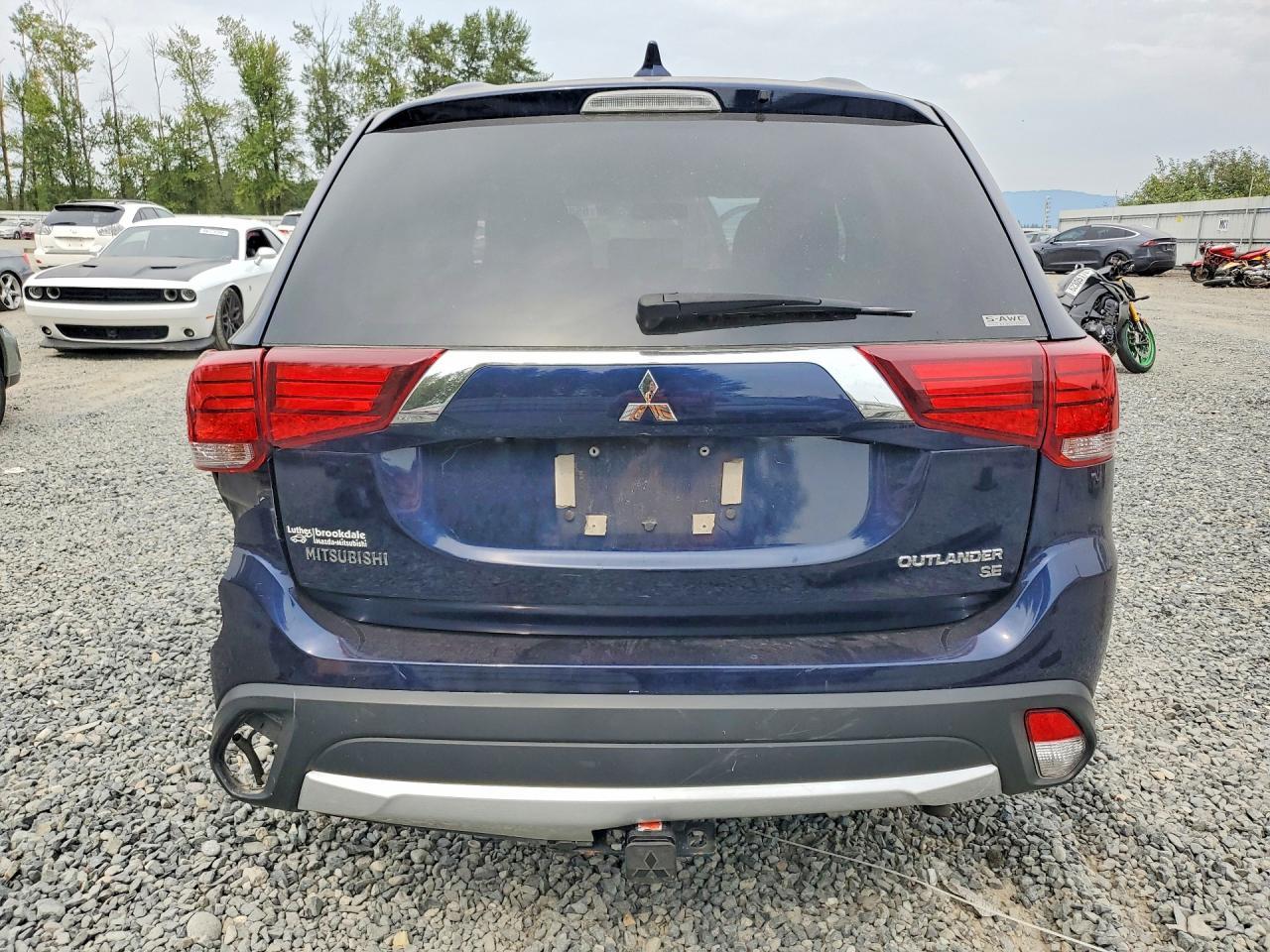 2017 Mitsubishi Outlander Se - zdjęcie 6