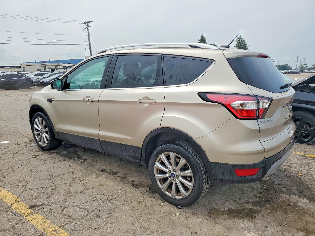 2017 Ford Escape Titanium - zdjęcie 2