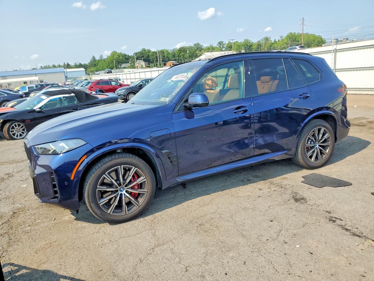 2025 BMW X5 xDrive50E - zdjęcie główne
