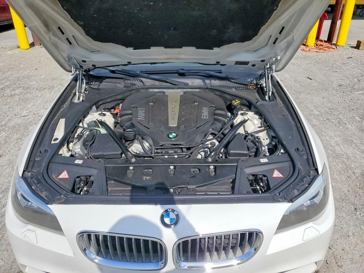 2016 BMW 550 I - zdjęcie 11