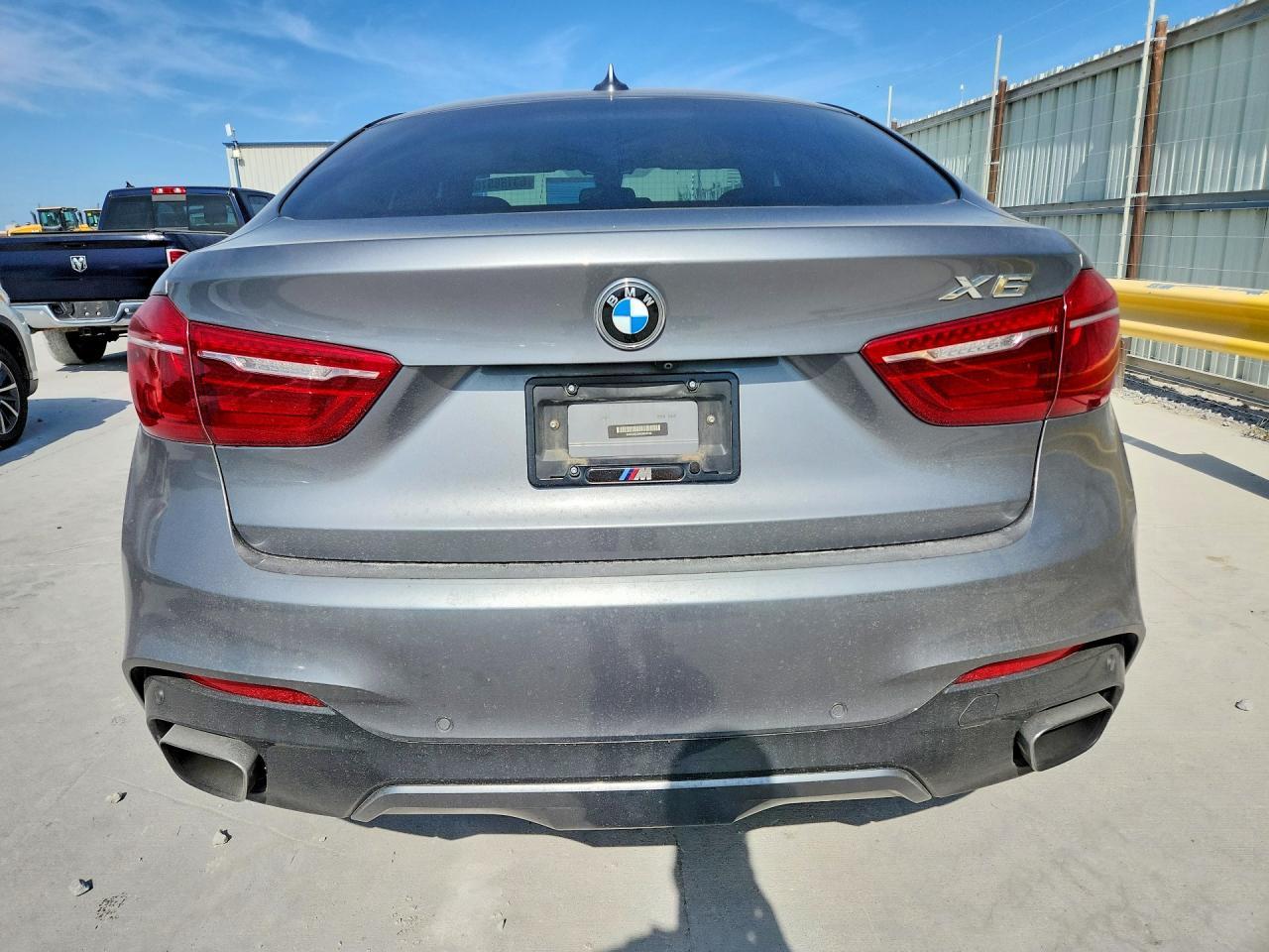 2016 BMW X6 xDrive50I - zdjęcie 6
