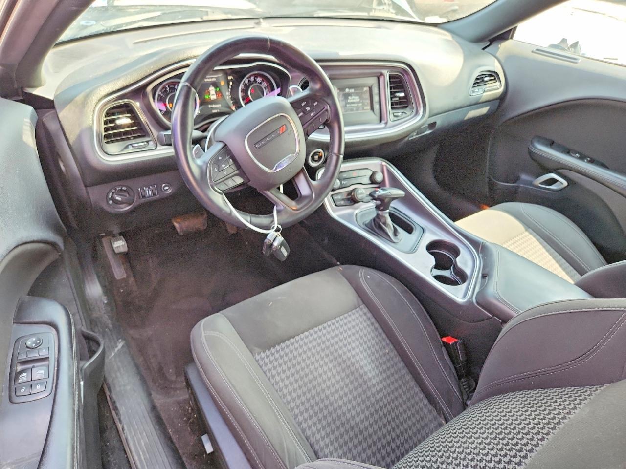2015 Dodge Challenger Sxt - zdjęcie 8