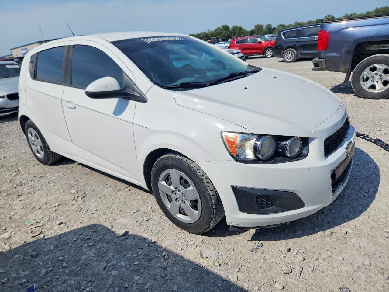 2014 Chevrolet Sonic Ls - zdjęcie 4