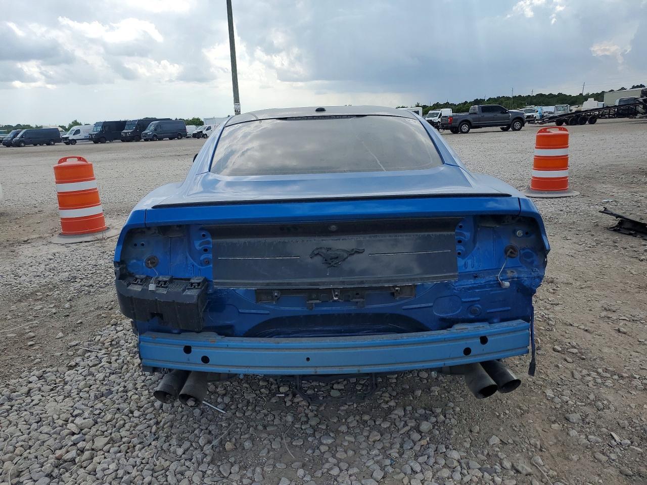 2019 Ford Mustang - zdjęcie 6