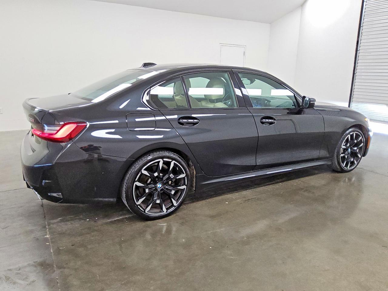 2026 B M W 3 Series 4D Sedan 330I Msport - zdjęcie 3