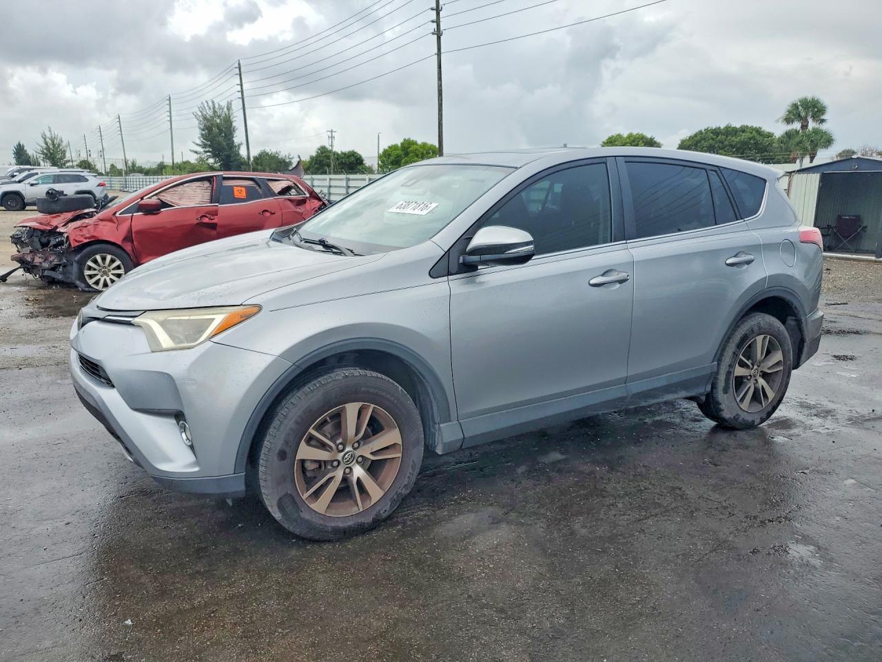 2018 Toyota Rav4 Xle - zdjęcie główne