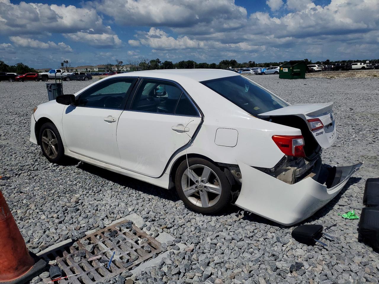 2013 Toyota Camry Se - zdjęcie 2
