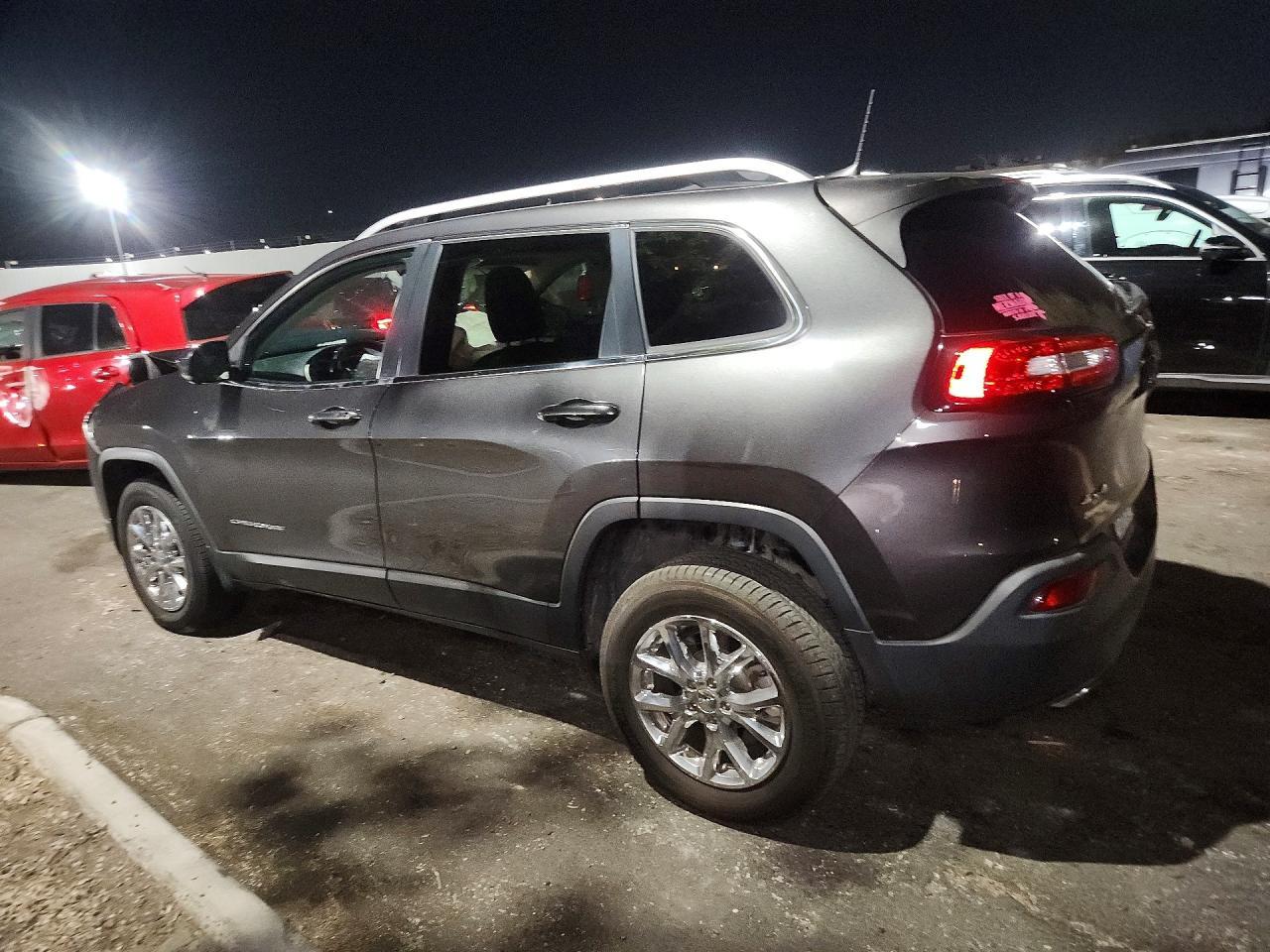 2016 Jeep Cherokee Latitude - zdjęcie 2