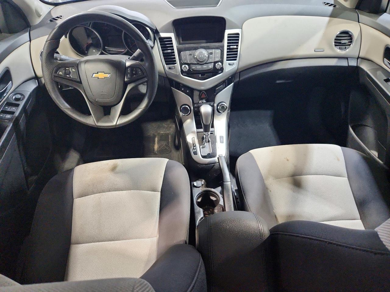 2014 Chevrolet Cruze Ls - zdjęcie 8