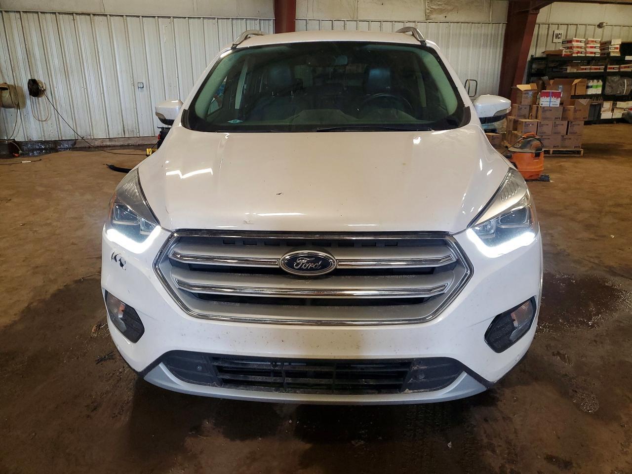 2019 Ford Escape Titanium - zdjęcie 5