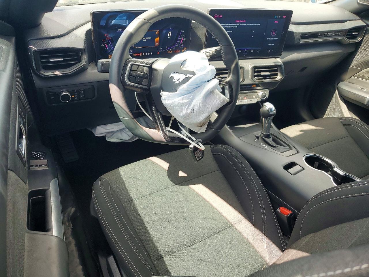 2024 Ford Mustang - zdjęcie 8