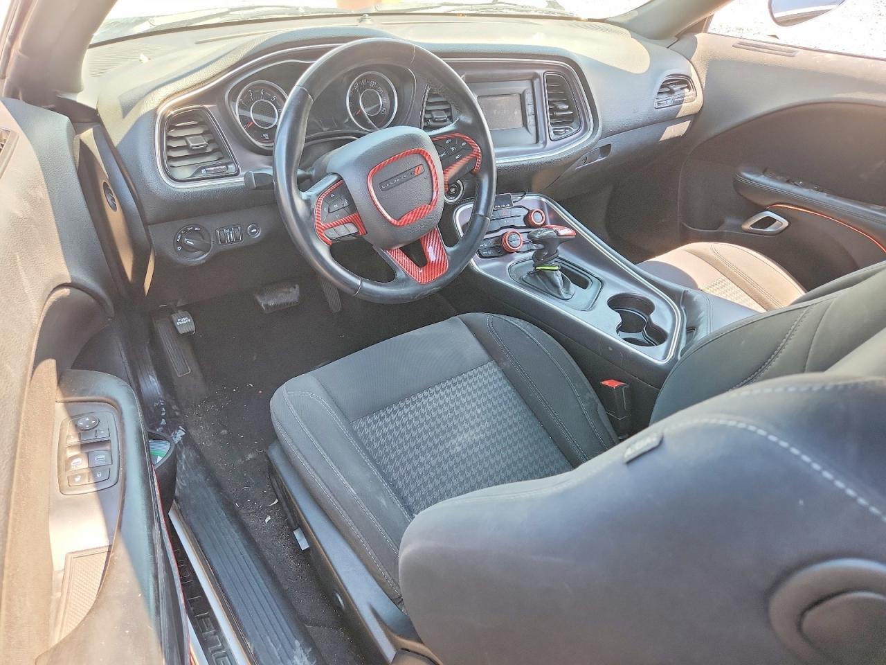 2015 Dodge Challenger Sxt - zdjęcie 8