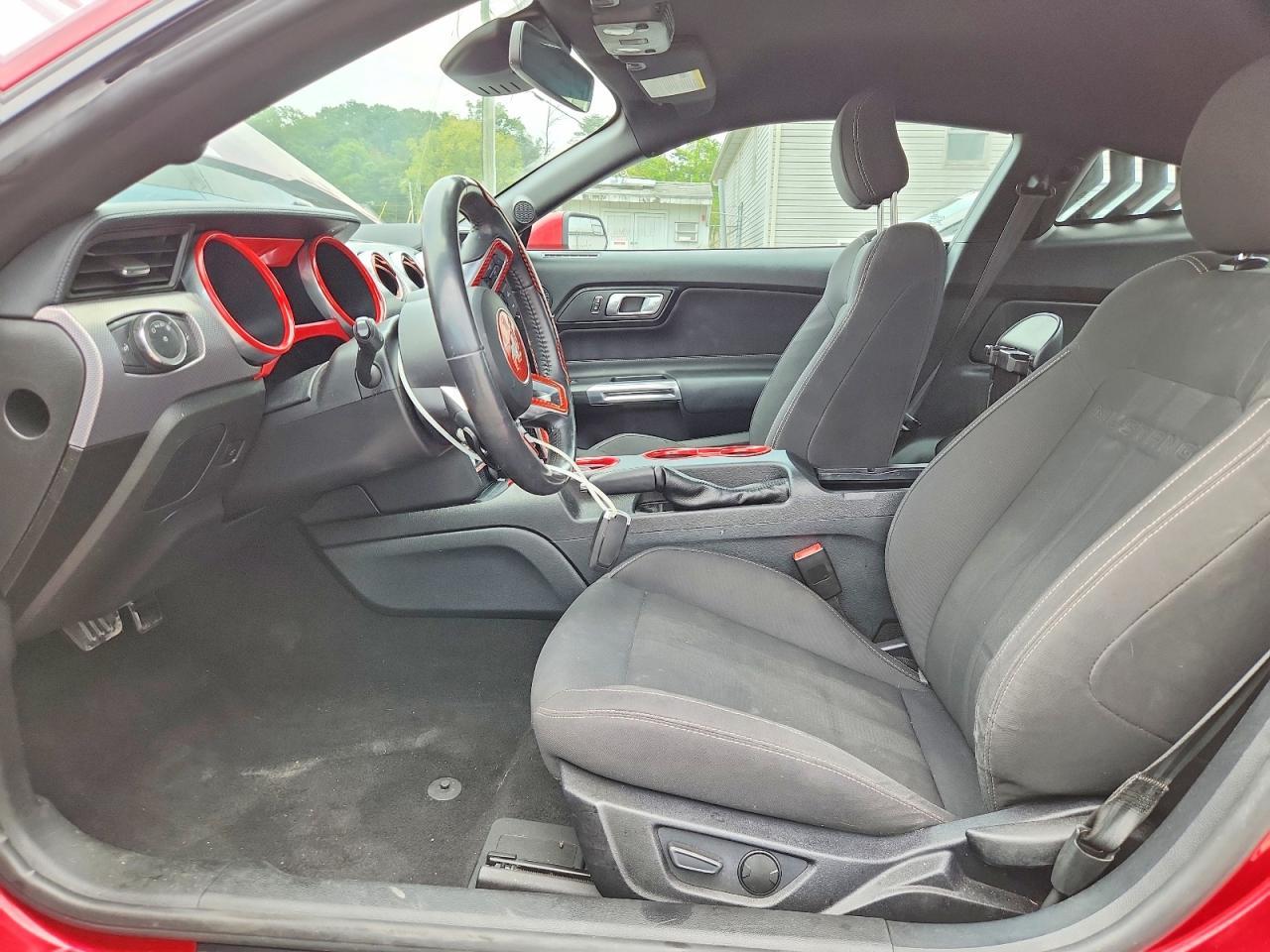 2020 Ford Mustang - zdjęcie 7