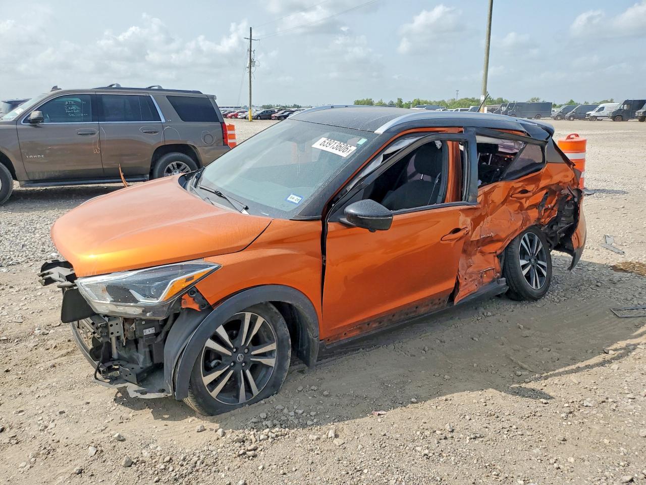 2019 Nissan Kicks Sr - zdjęcie główne