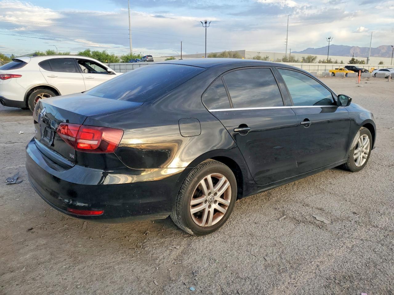 2017 Volkswagen Jetta S - zdjęcie 3