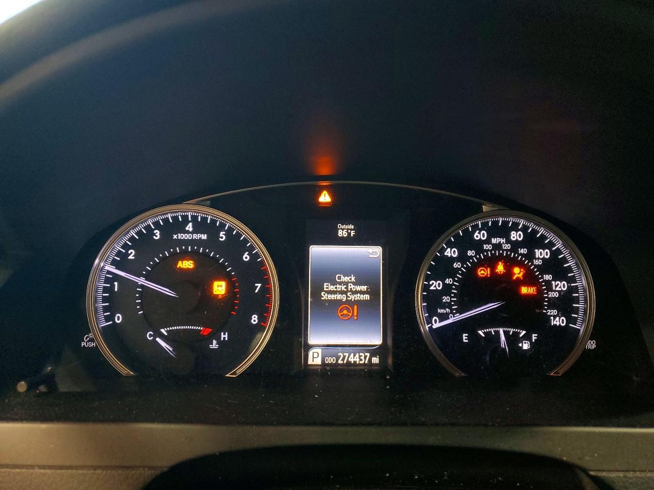 2017 Toyota Camry Le - zdjęcie 9