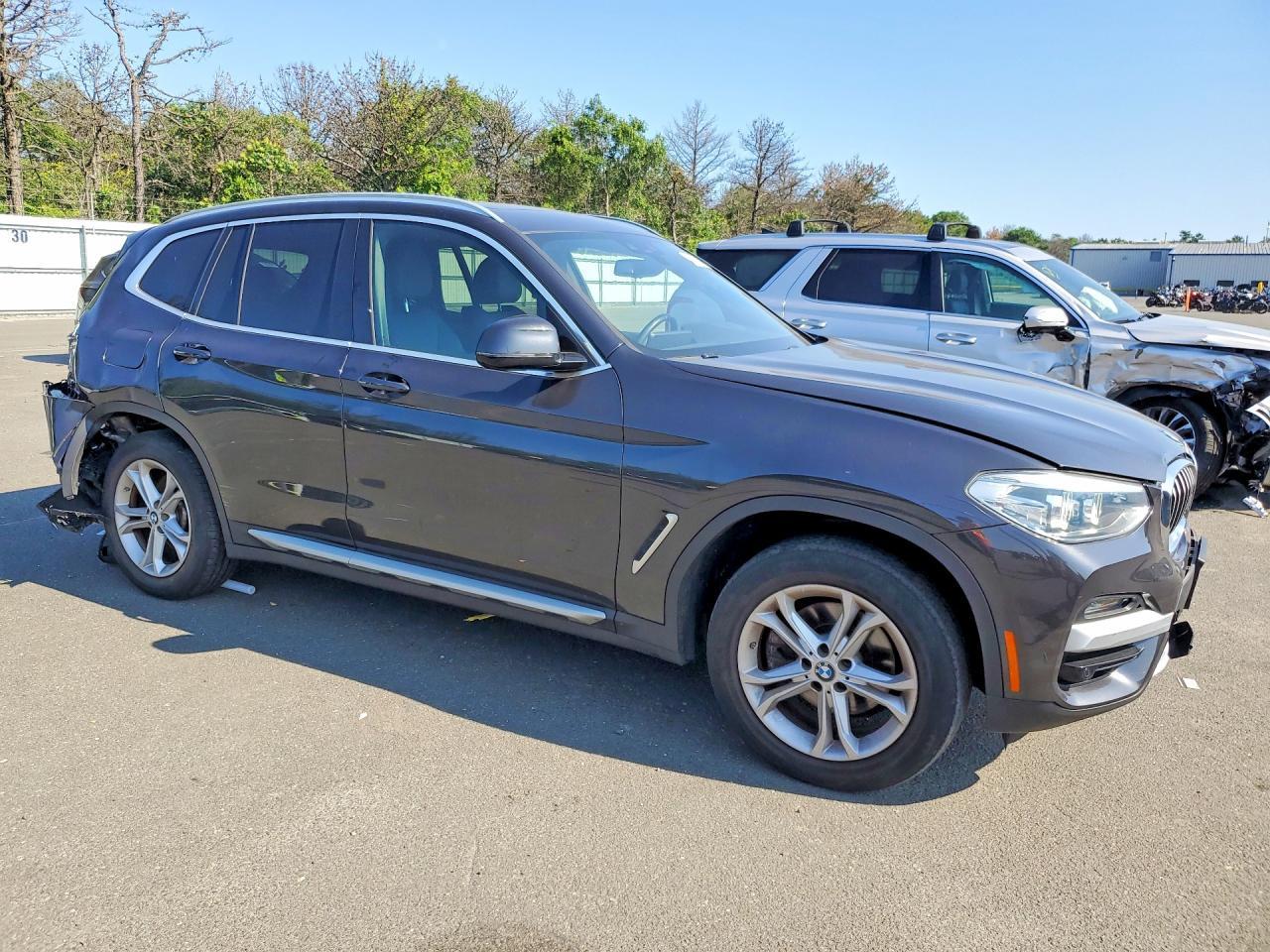 2021 BMW X3 xDrive30I - zdjęcie 4