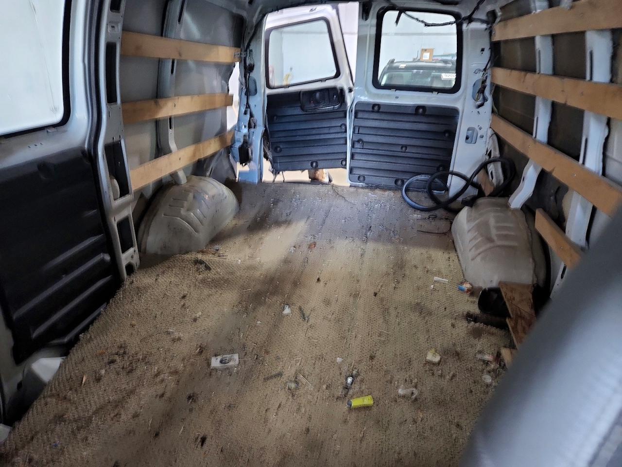 2018 Chevrolet Express G2500 - zdjęcie 10