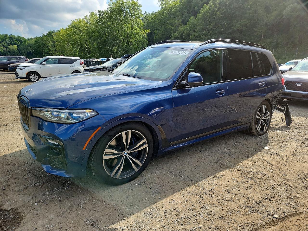 2020 BMW X7 M50I - zdjęcie główne