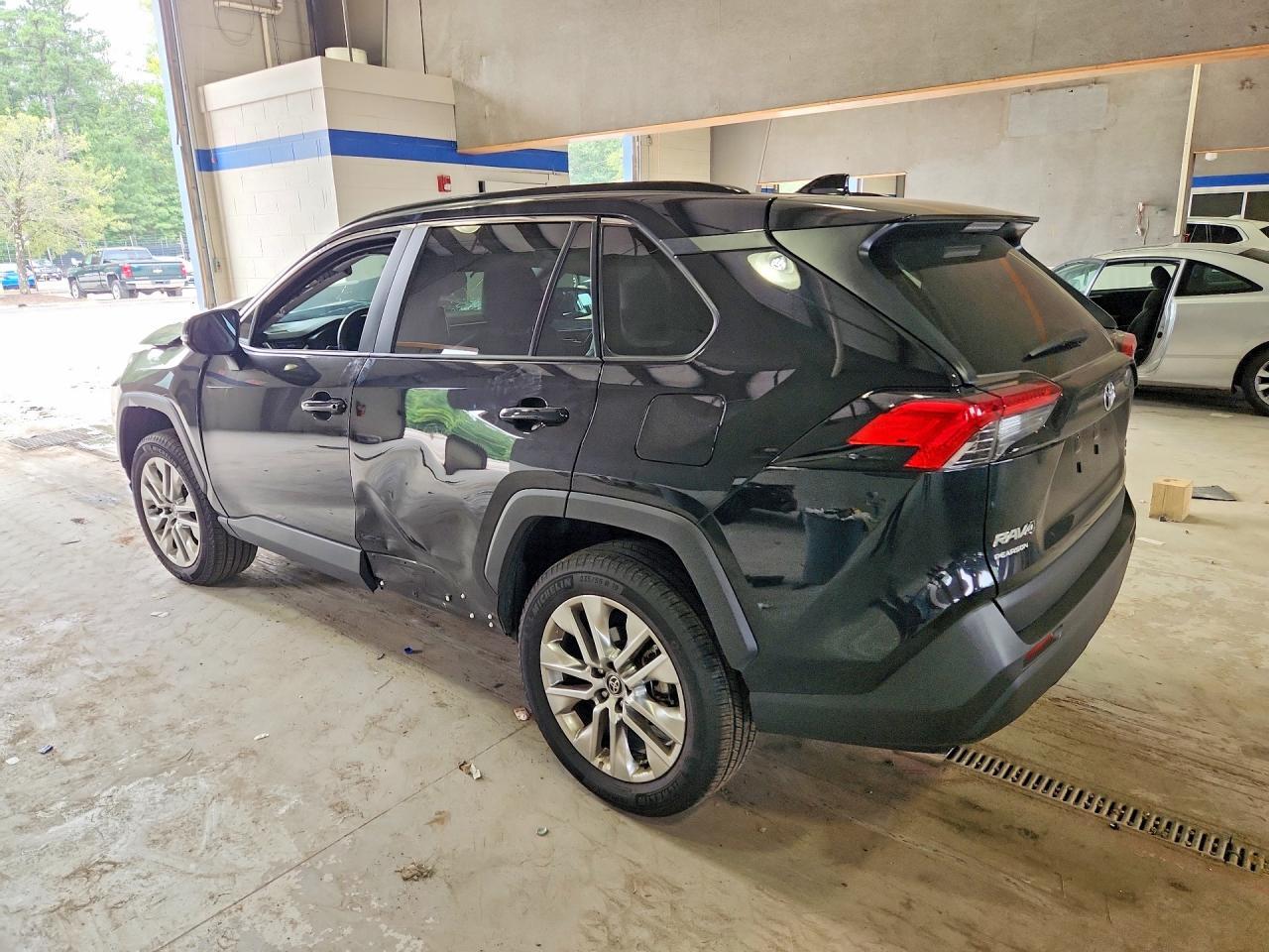 2025 Toyota Rav4 Xle Premium - zdjęcie 2