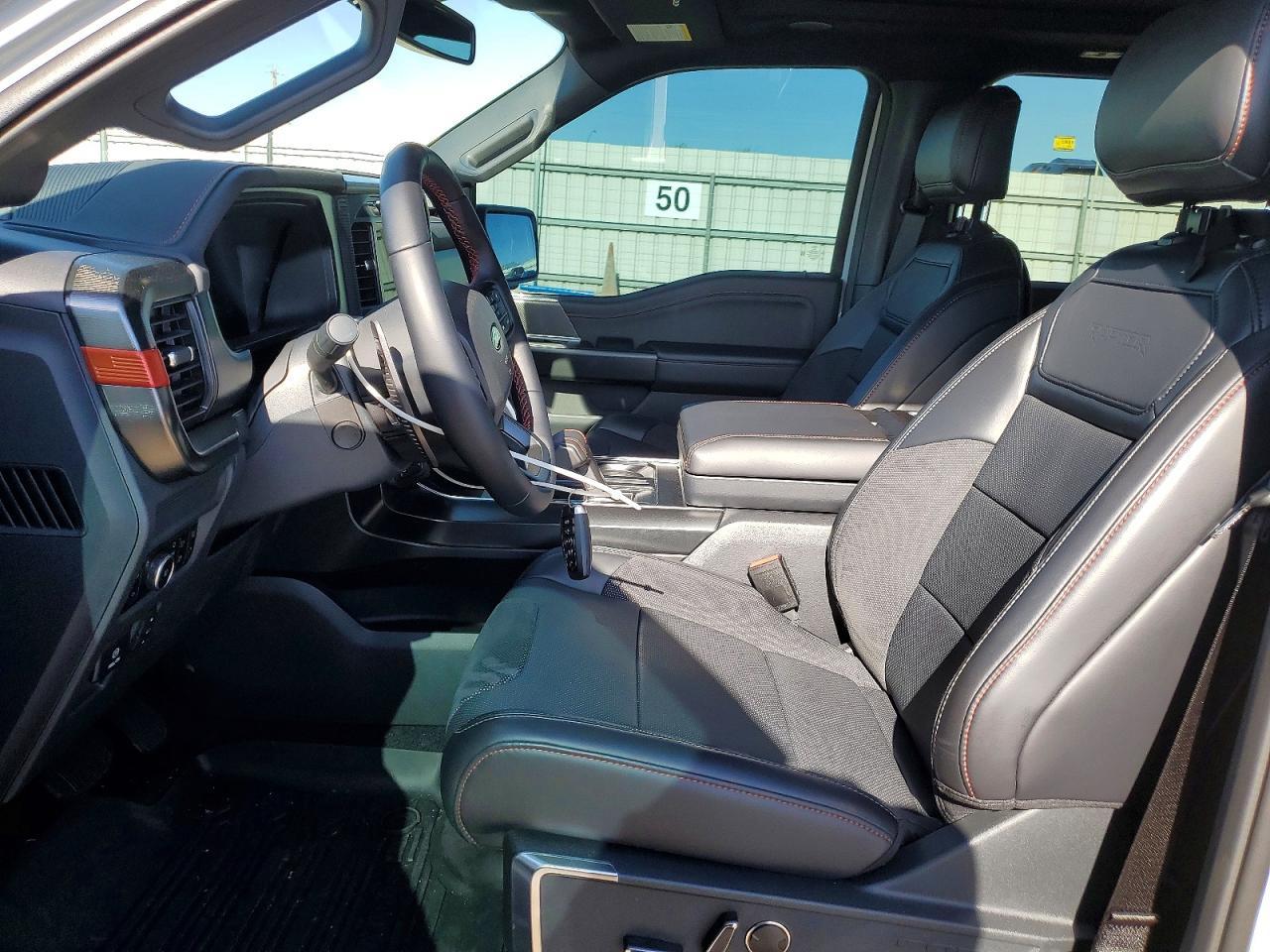 2026 Ford F150 Raptor - zdjęcie 7