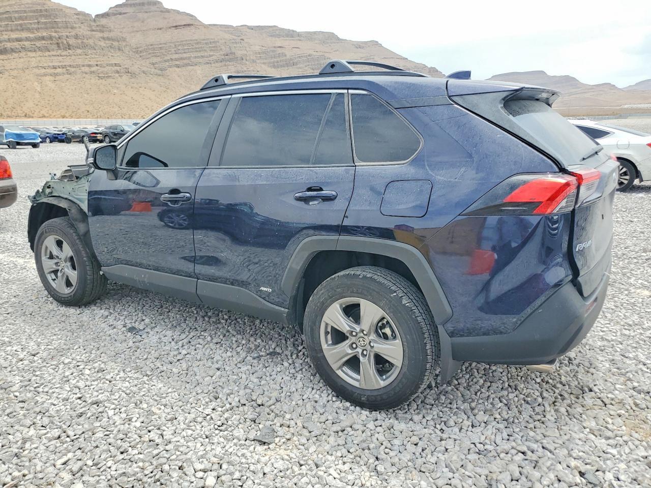 2024 Toyota Rav4 Hybrid Xle - zdjęcie 2