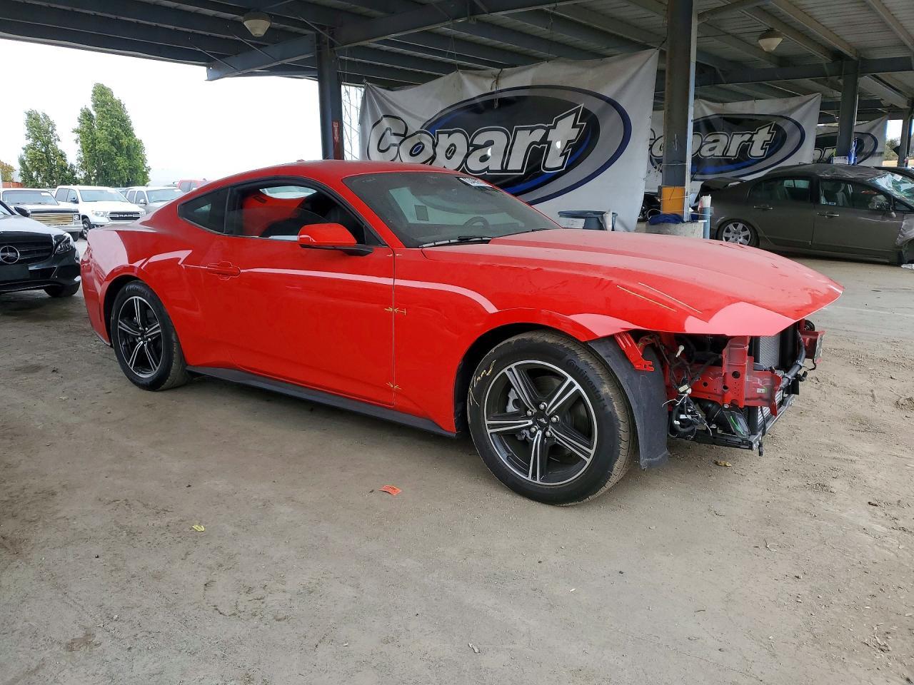 2025 Ford Mustang - zdjęcie 4