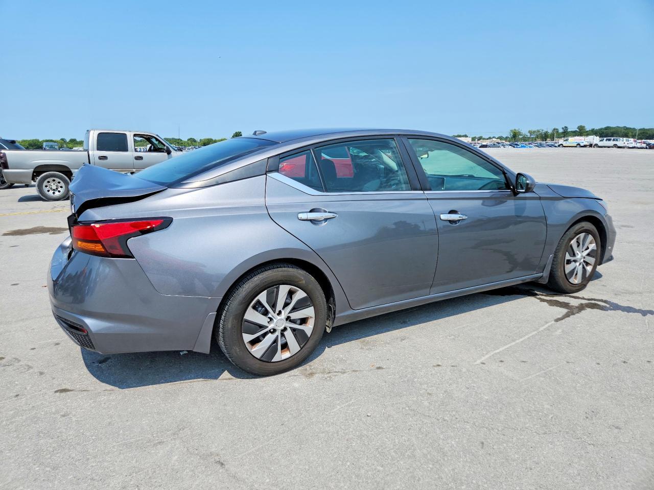 2019 Nissan Altima S - zdjęcie 3
