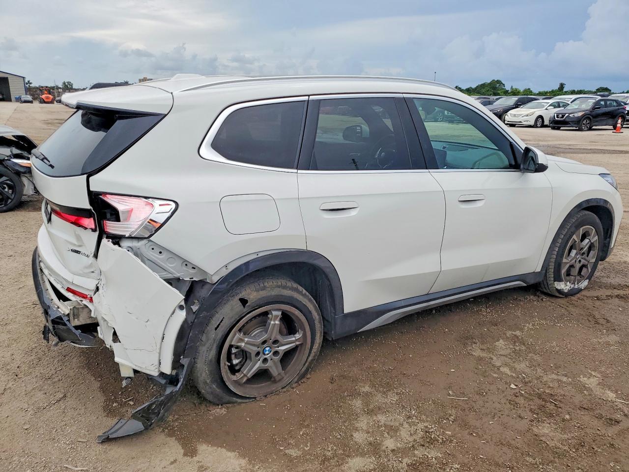 2026 BMW X1 xDrive28I - zdjęcie 3