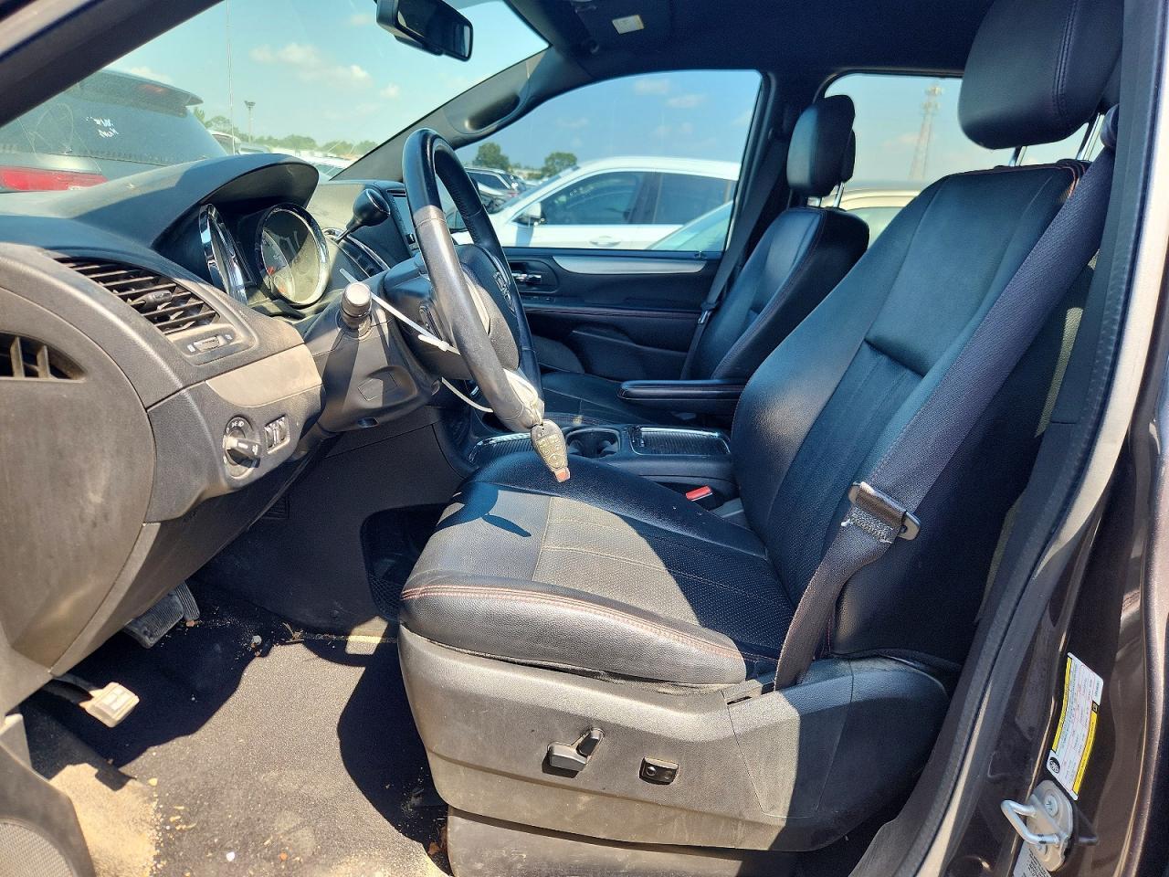 2017 Dodge Grand Caravan Gt - zdjęcie 7