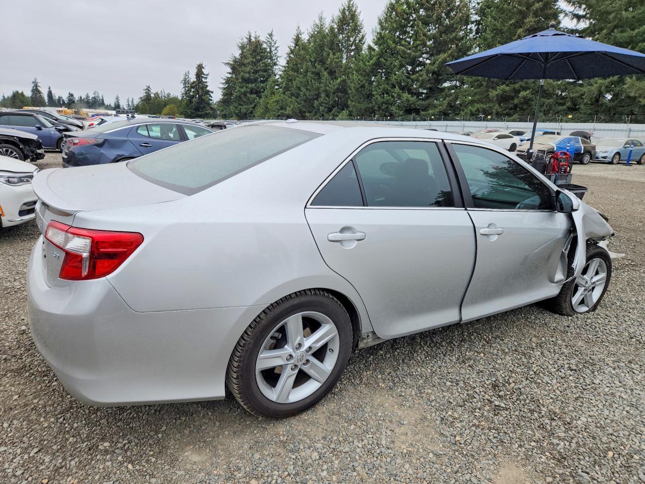 2013 Toyota Camry Se - zdjęcie 3