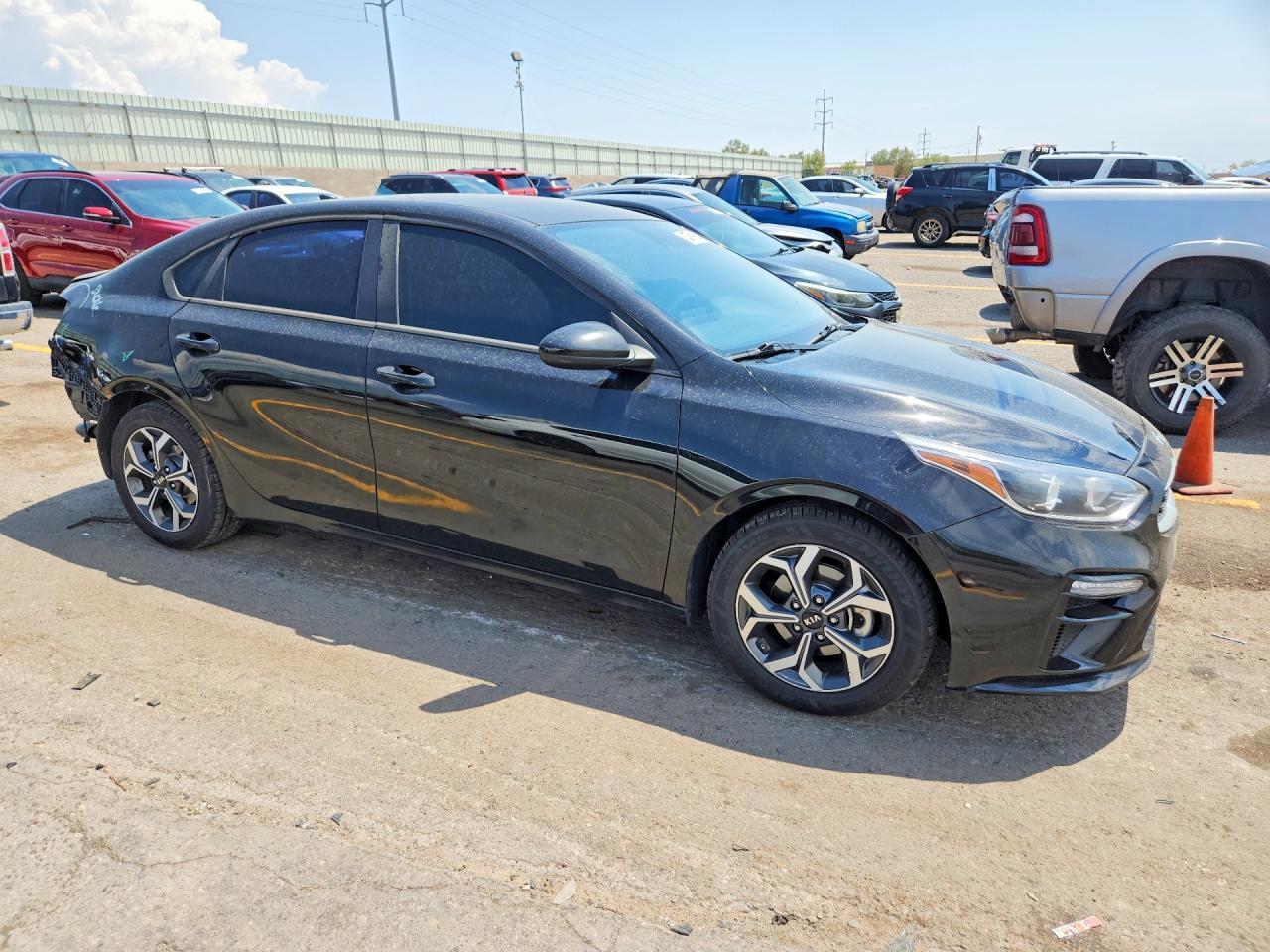 2019 Kia Forte Lxs - zdjęcie 4